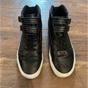 Women’s size 8 high top Vans